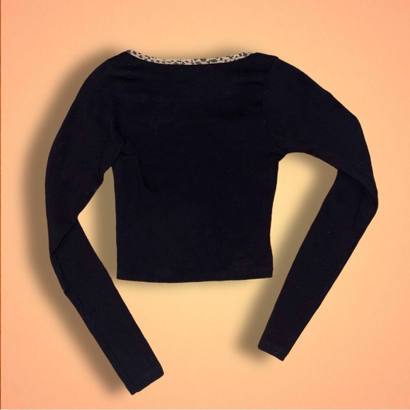 NEVER WORN BRANDY MELVILLE LONG SLEEVE BLACK CARDIGAN WITH LEOPARD/ CHEETAH TRIM - Picture 2 of 6